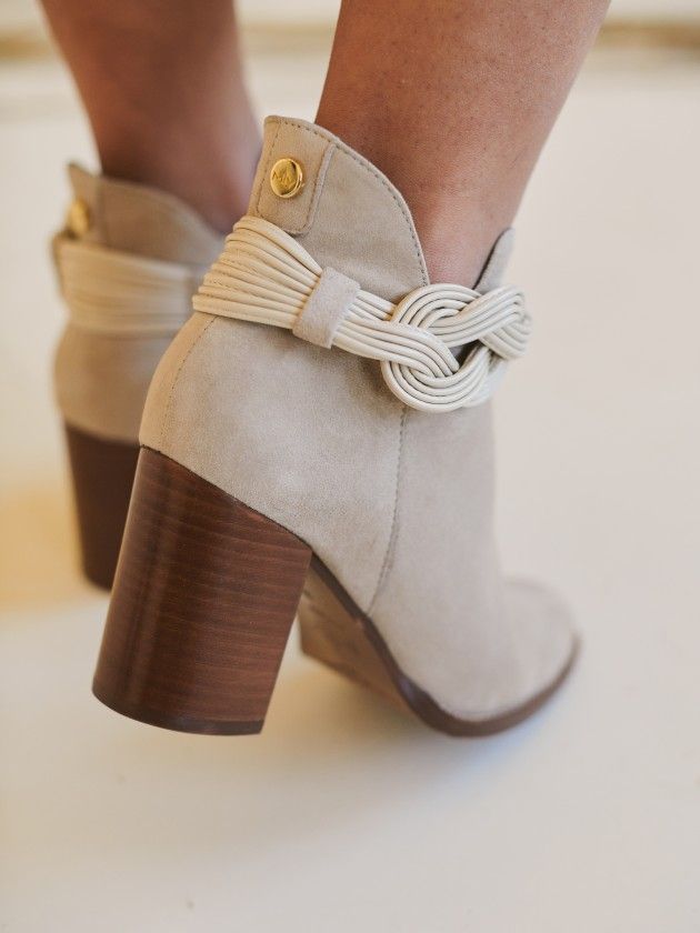 High Heeled Ankle Boot for Woman Cecilia 16