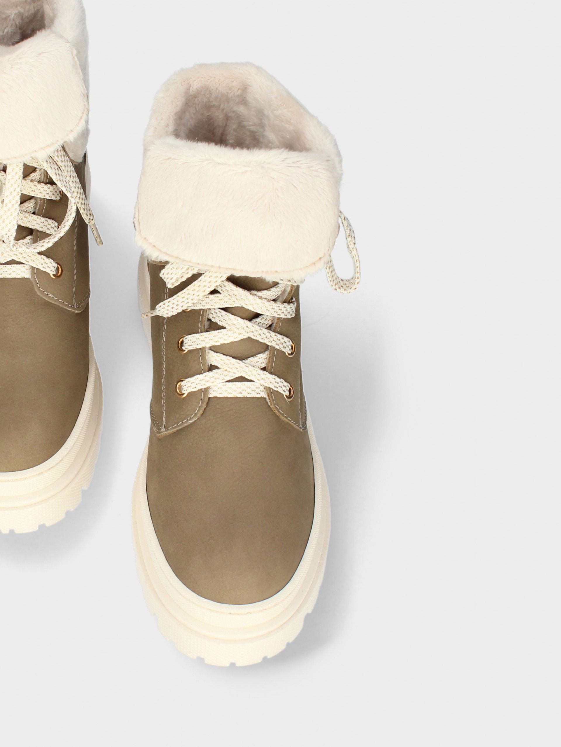 Bota  com Atacadores Nadia 01