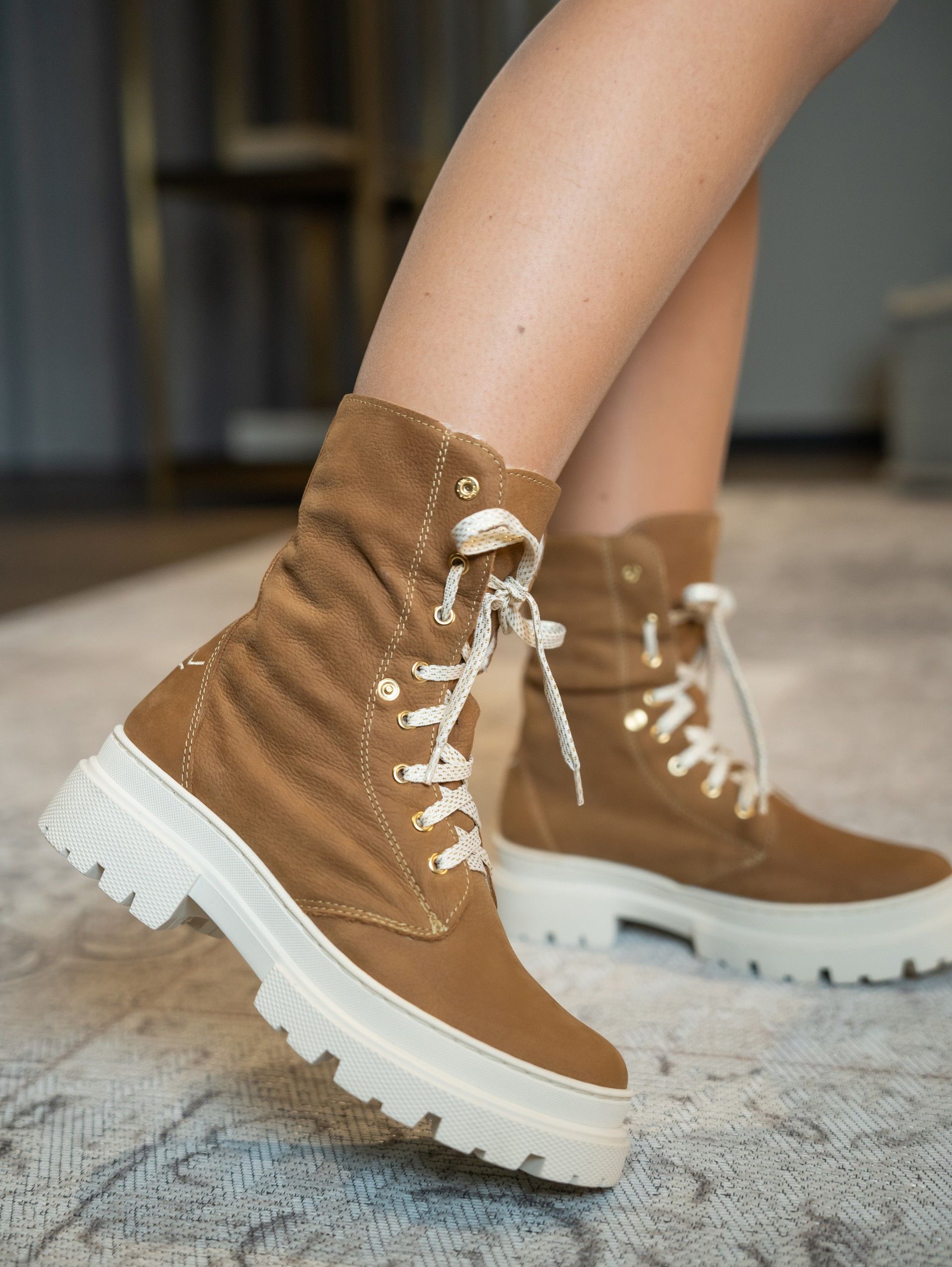 Boot with Laces Nadia 01