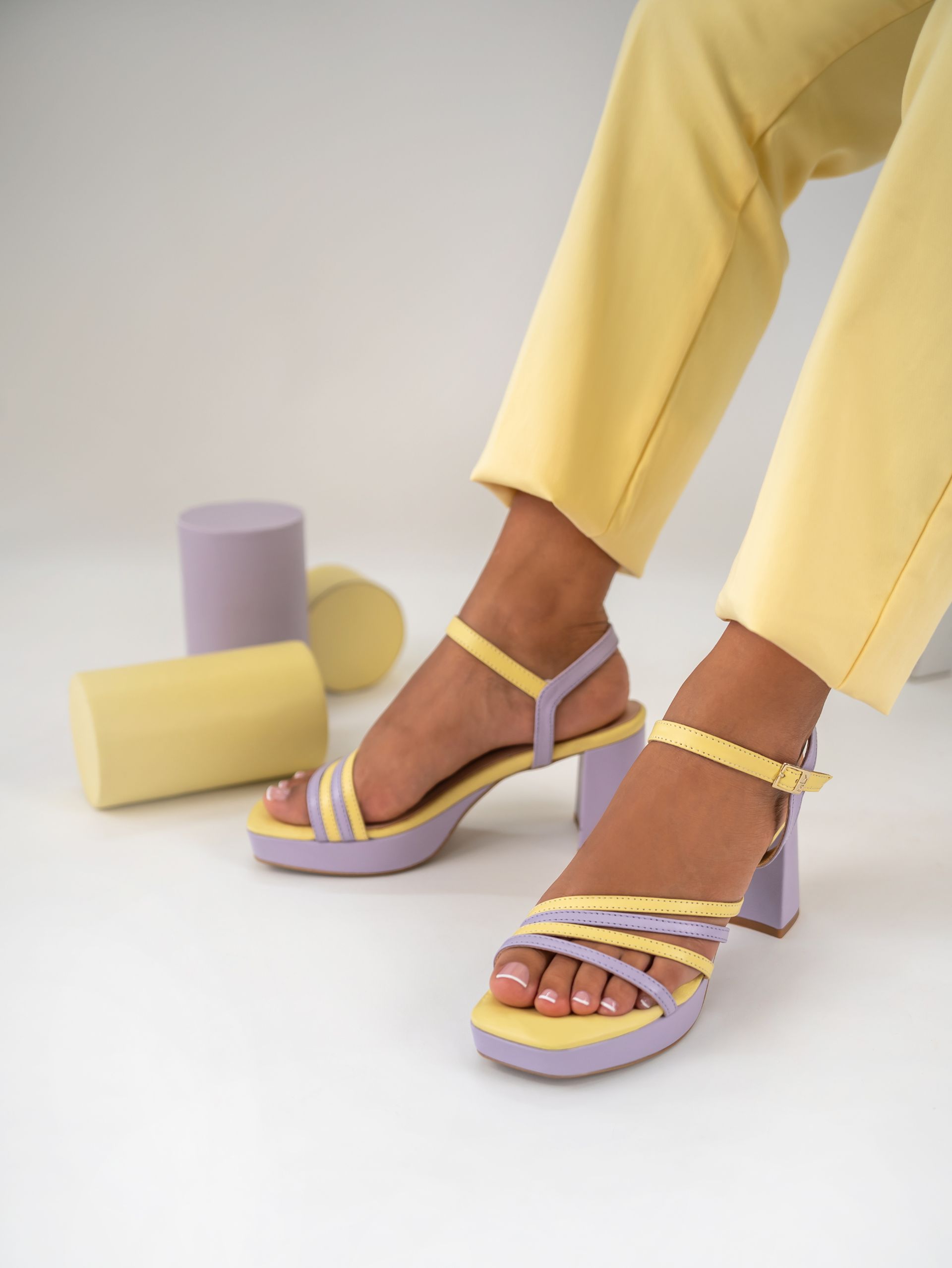 Sandália  Salto Médio Mariana 03