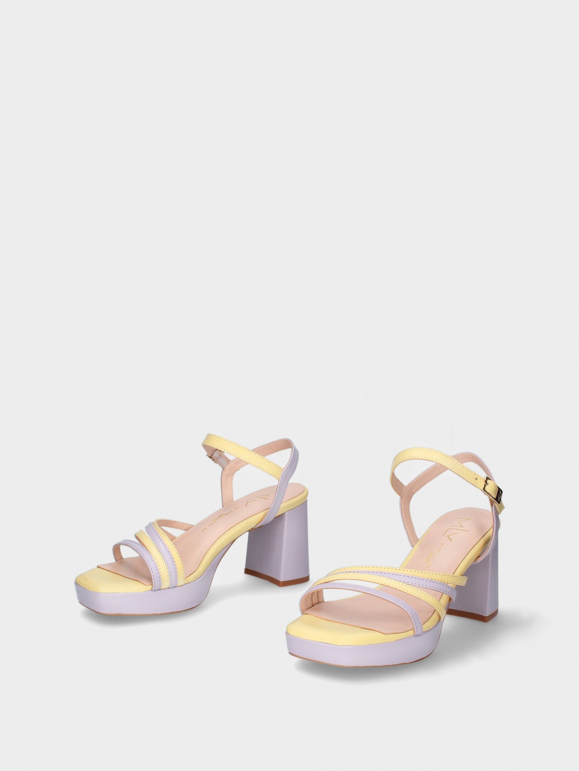 Sandália  Salto Médio Mariana 03