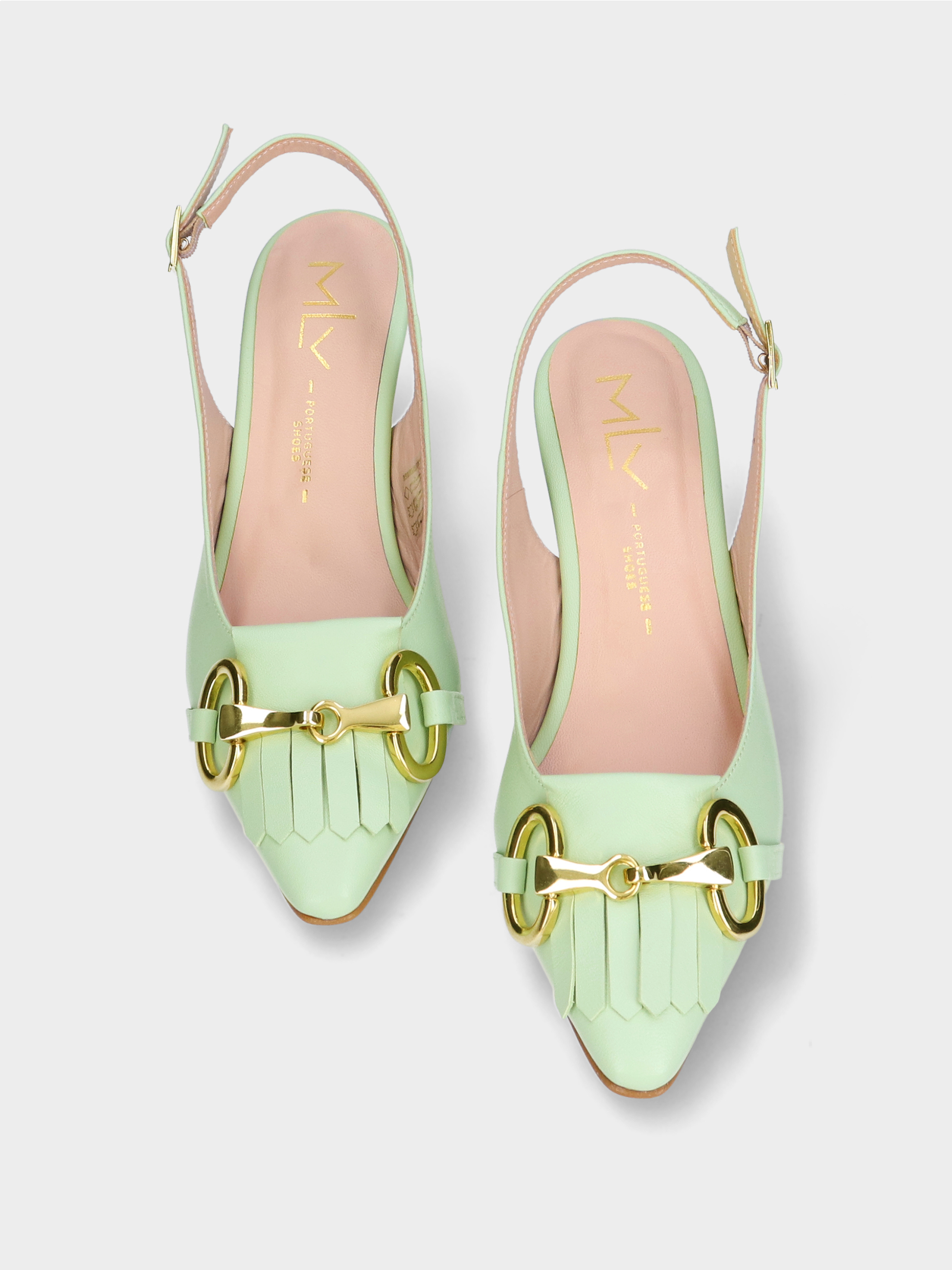 Sapato em Pele  Salto Médio Leila 02