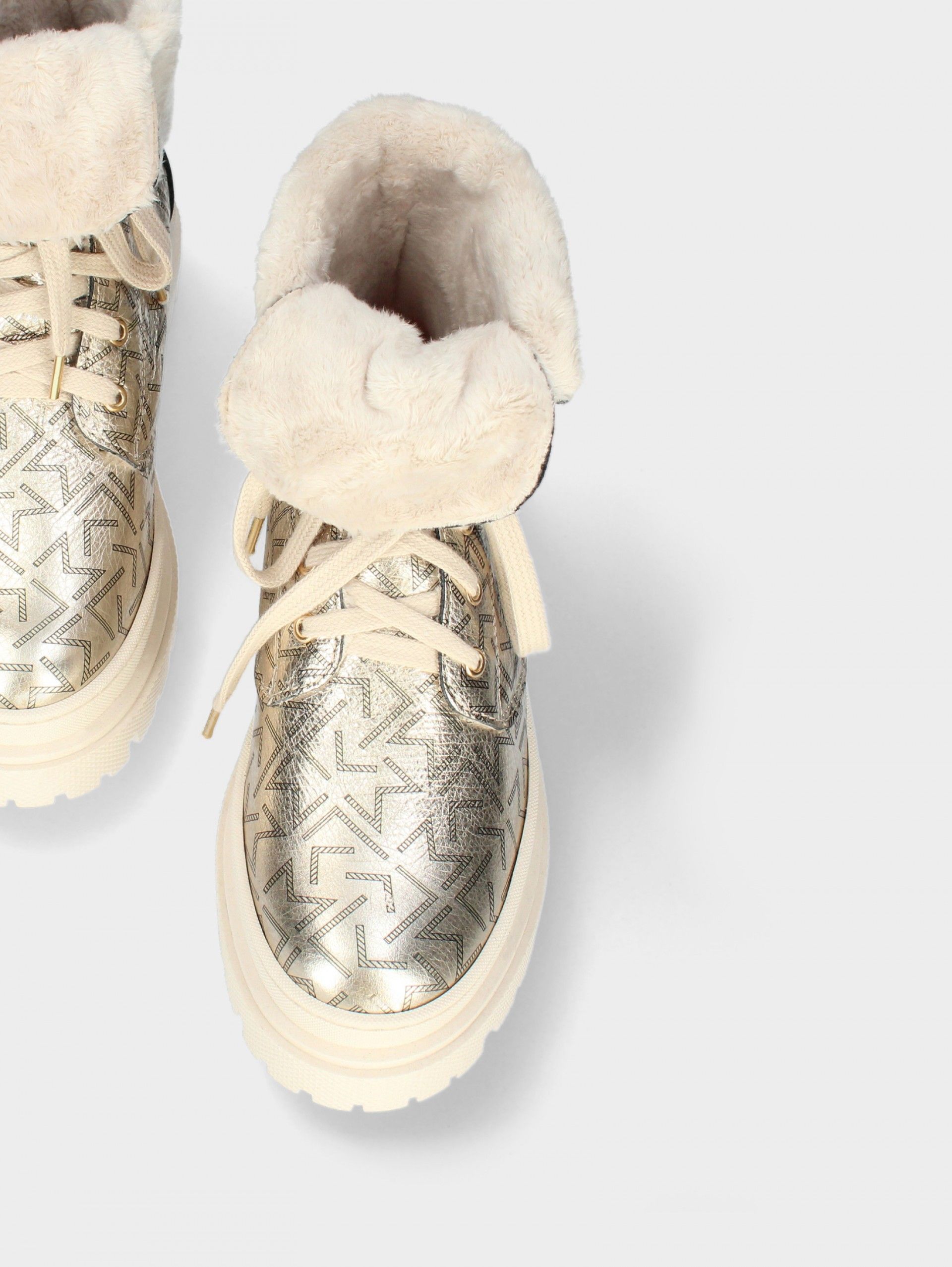 Bota  com Atacadores Nadia 02