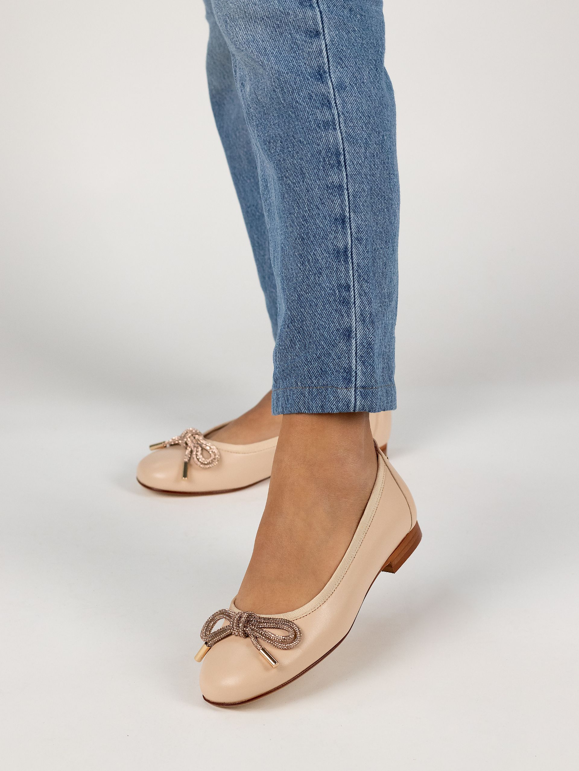 Sabrina em Pele  Modelo Rosa 03