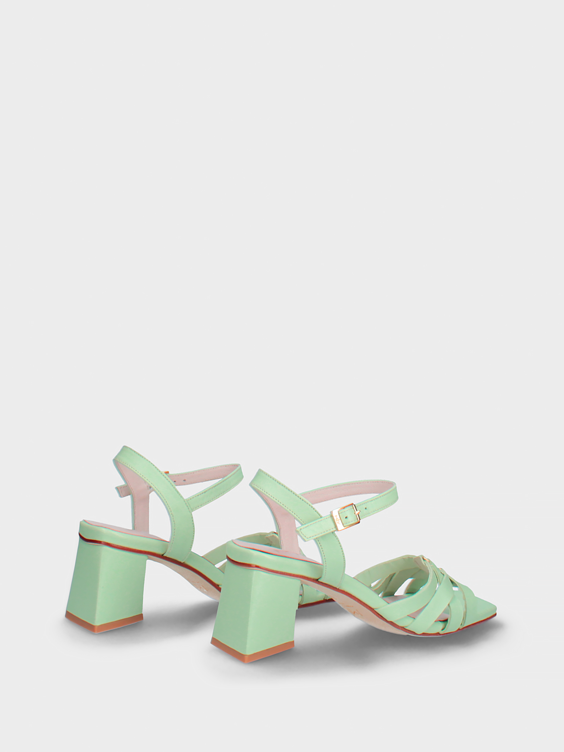 Sandália  Salto Médio Catia 02