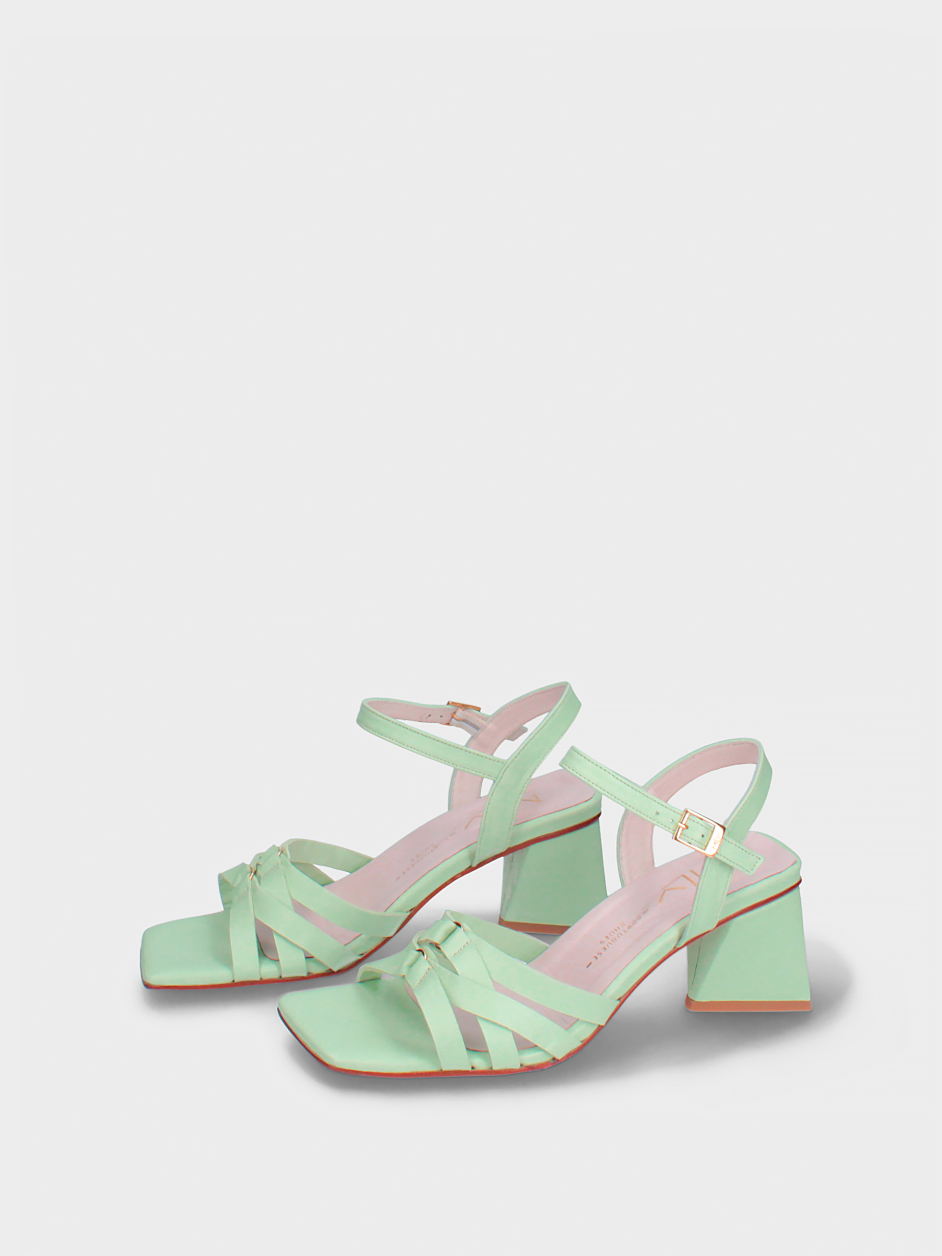 Sandália  Salto Médio Catia 02