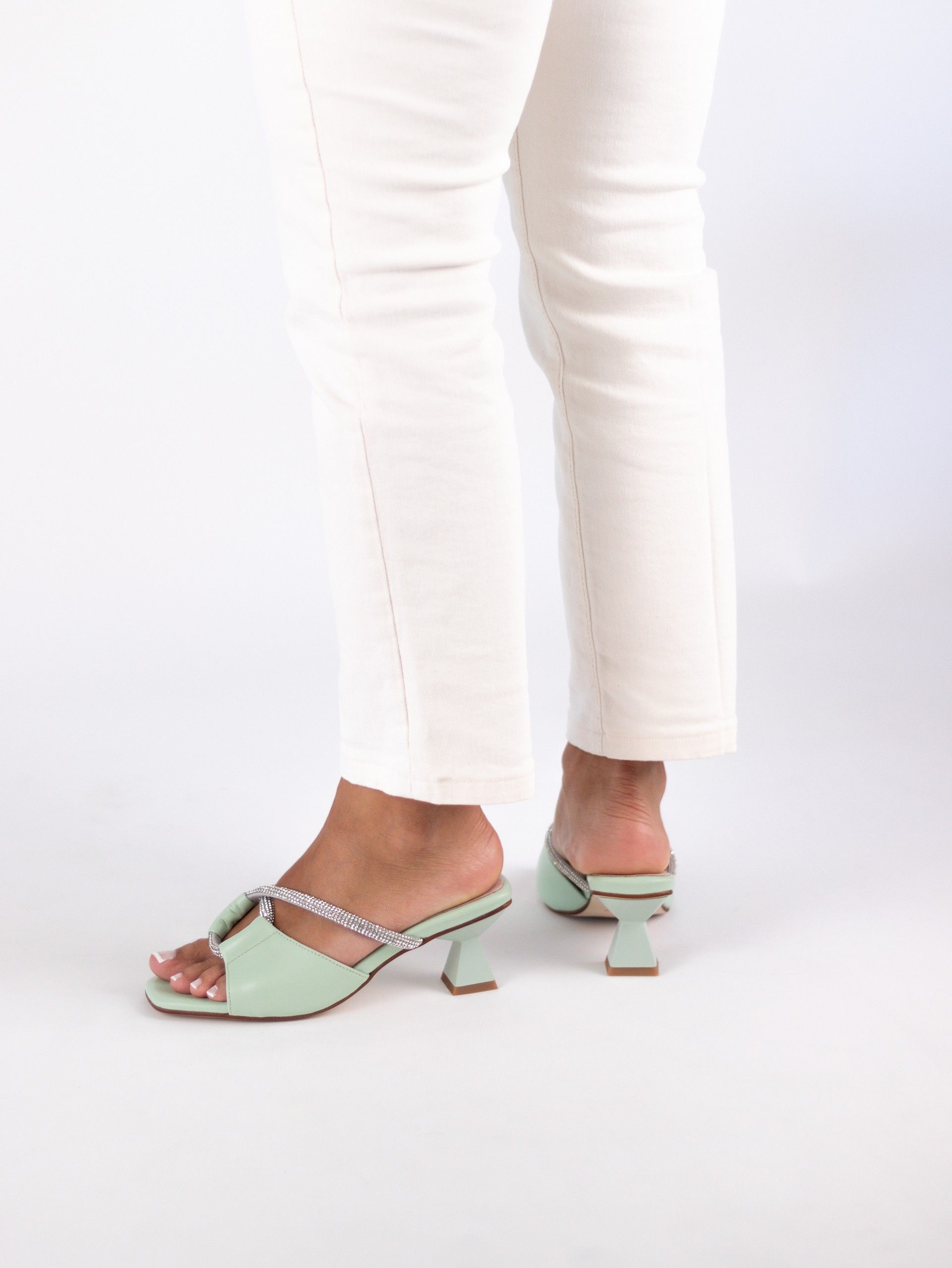 Sandália Soca  Salto Médio Margarida 07