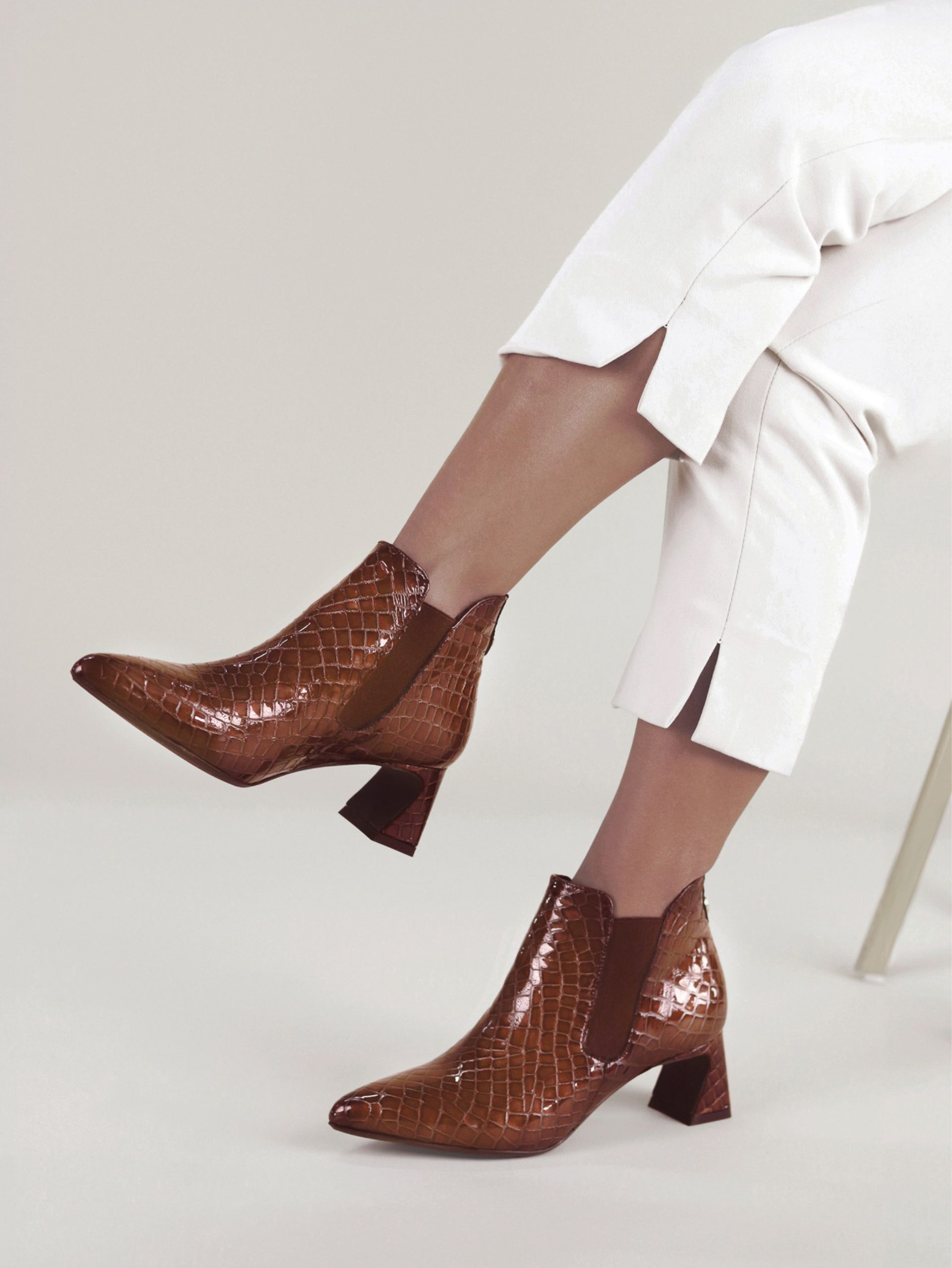 Botim Salto Médio  Lori 40