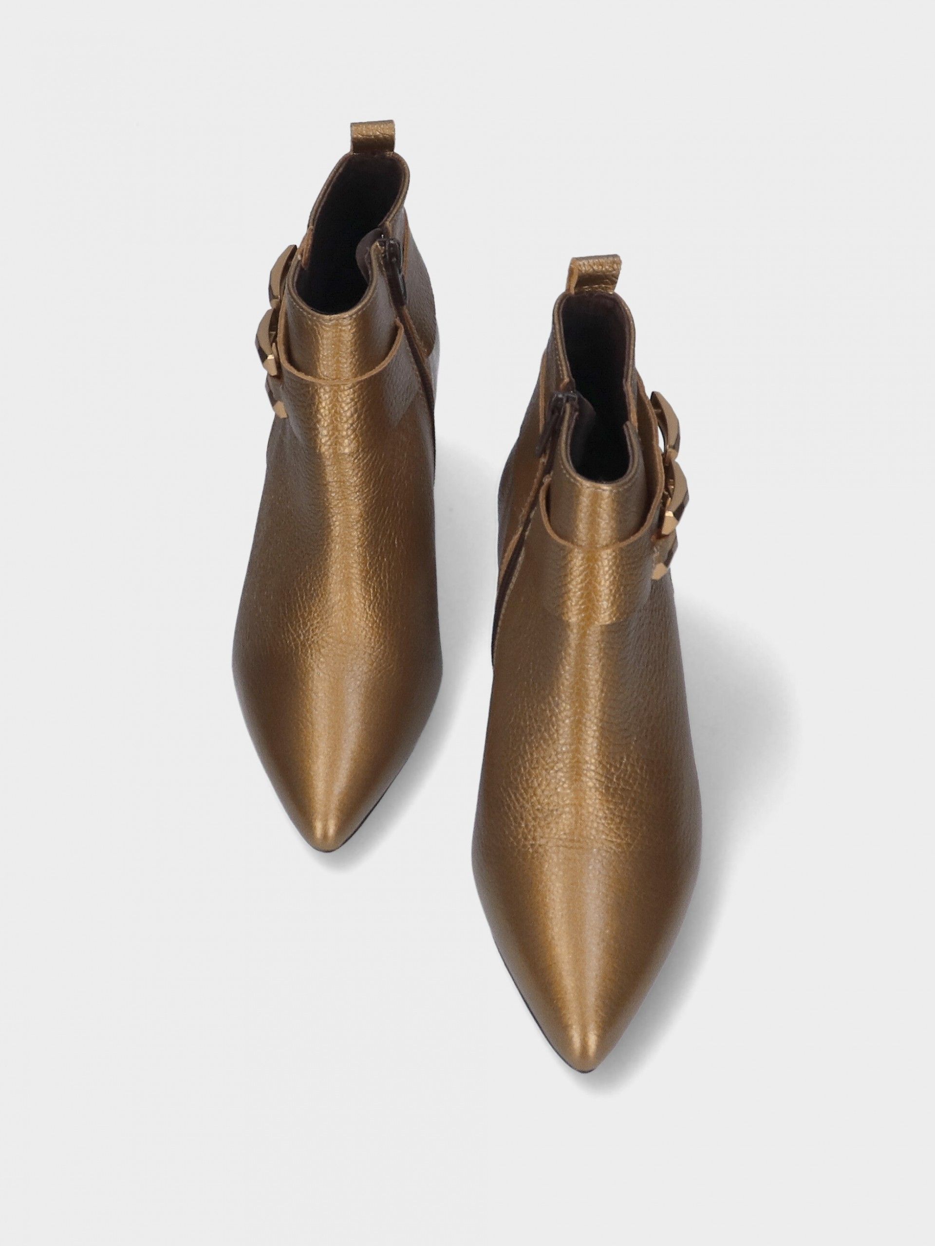 Botim Salto Médio em Pele  Lori 42