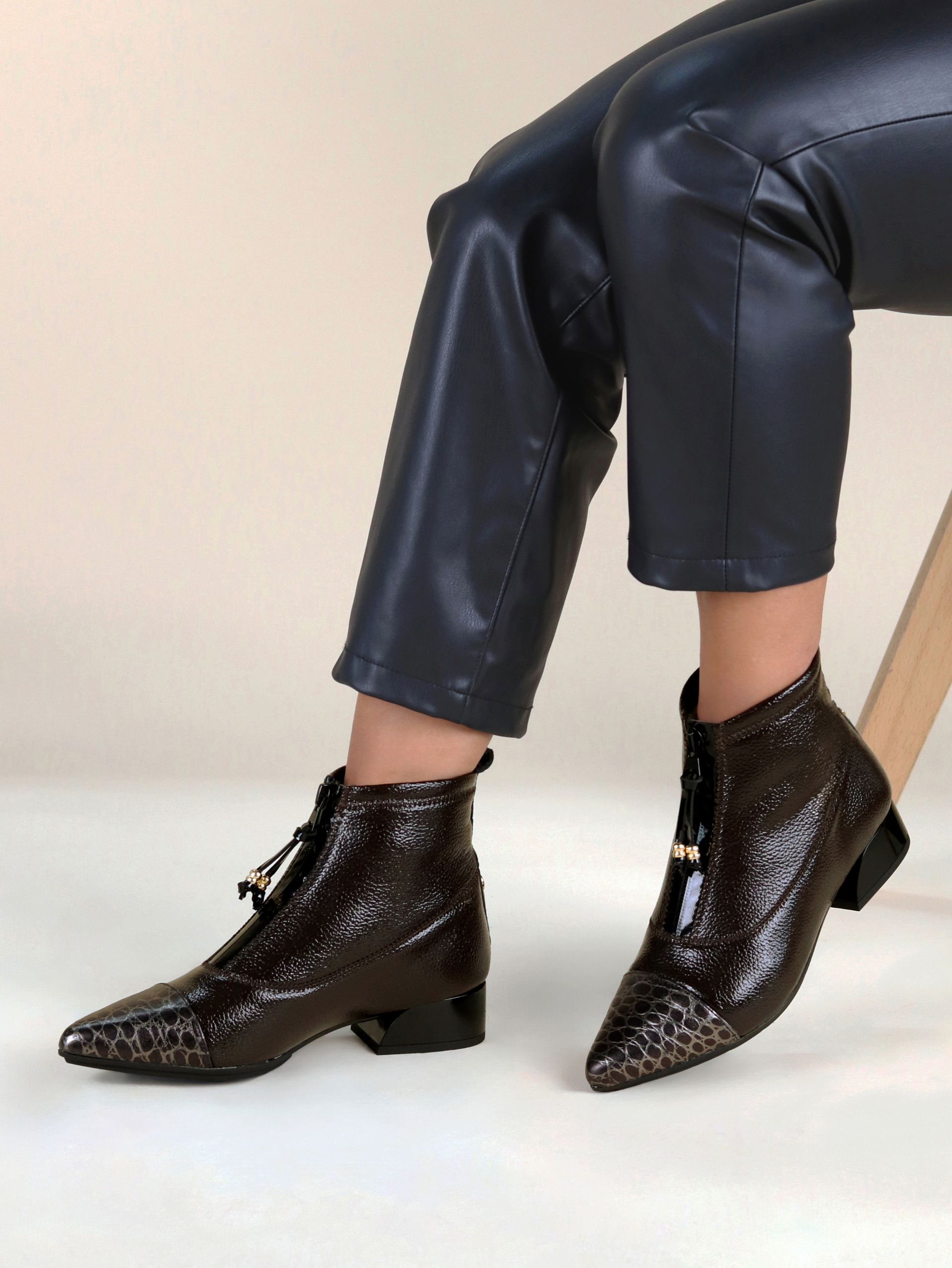 Low Heel Ankle Boot Lidia 35