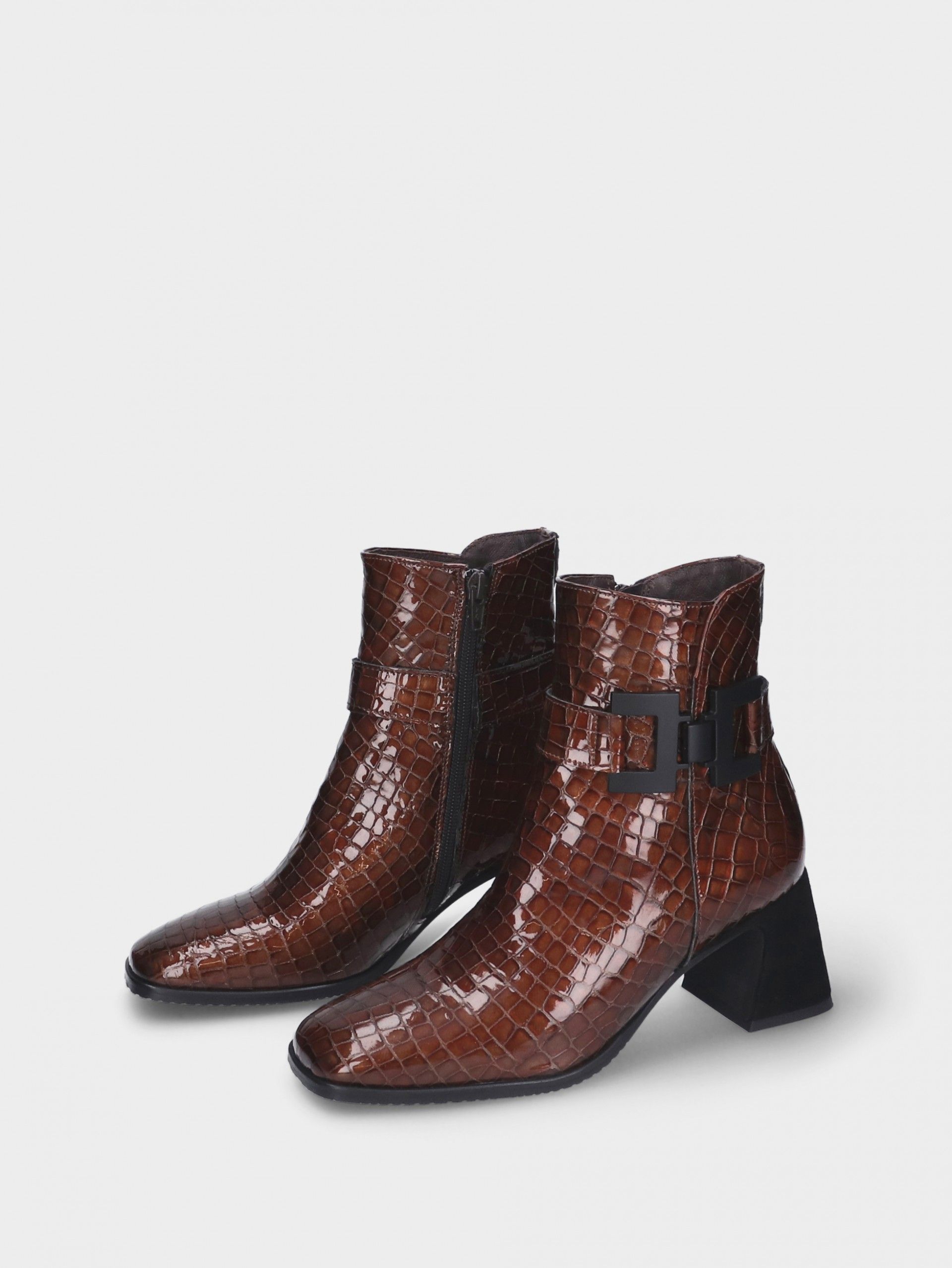 Botim Salto Médio  Thais 06