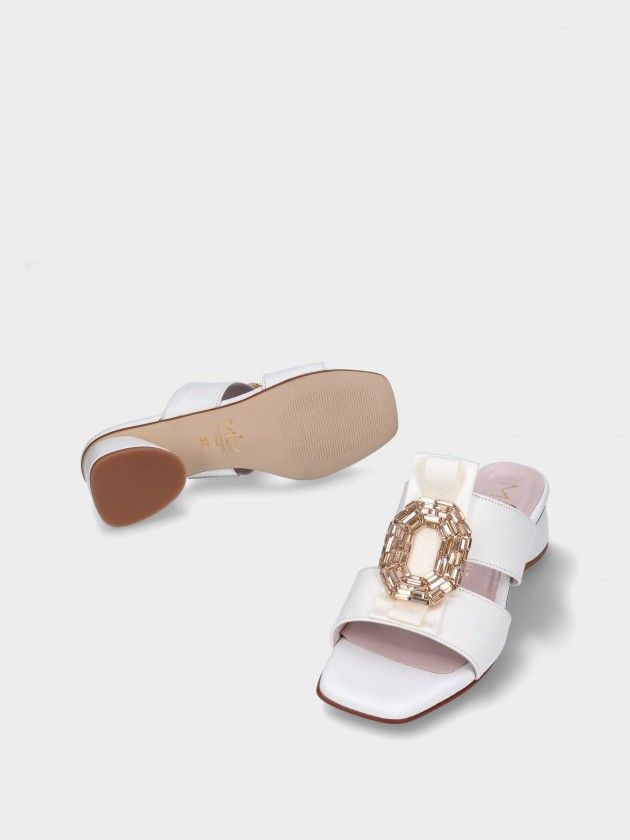 Sandlia Soca  Salto Mdio Clarisse 03