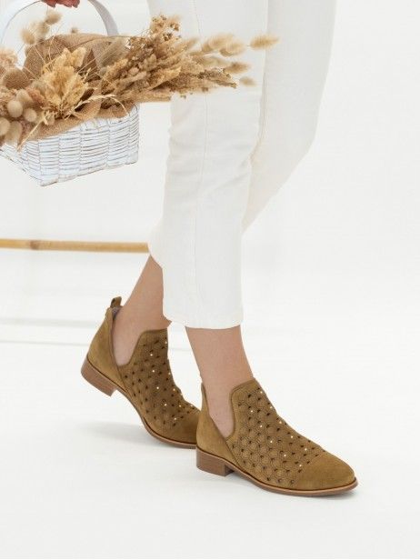 Flat Heel Leather Ankle Boot Isabela 20