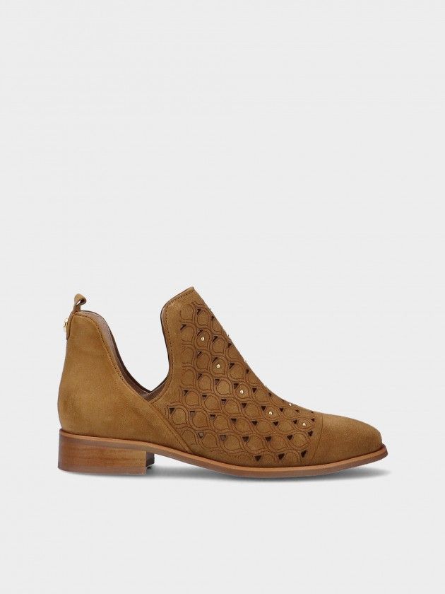 Flat Heel Leather Ankle Boot Isabela 20
