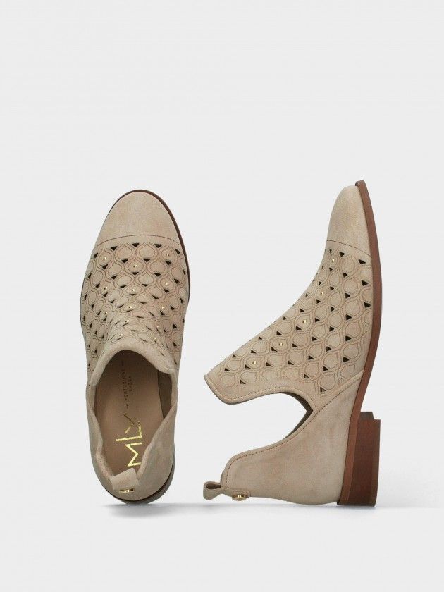Flat Heel Leather Ankle Boot Isabela 20