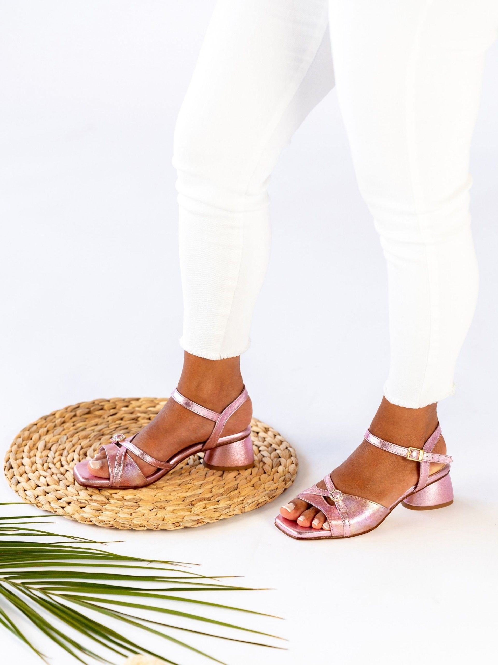 Sandália  Salto Médio Clarisse 01