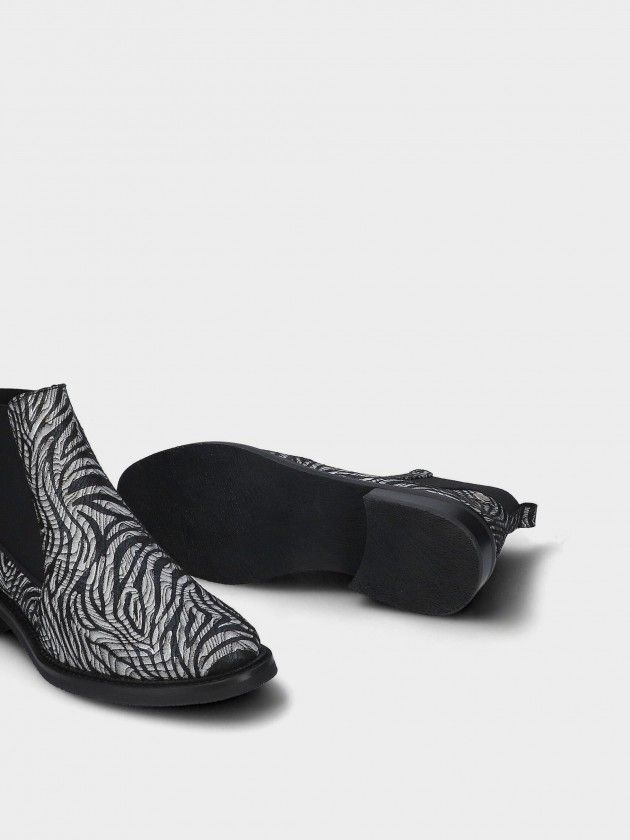 Leather Chelsea Boot Rafaela 90