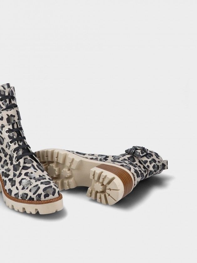 Military Style Boot Tamara 07