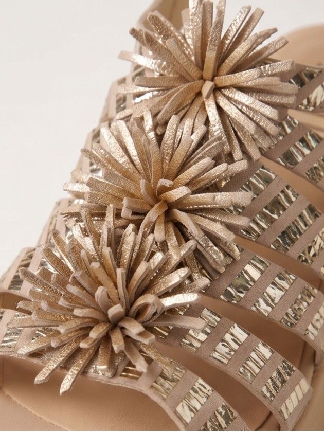 Mid Wedge Sandals Daisy 09