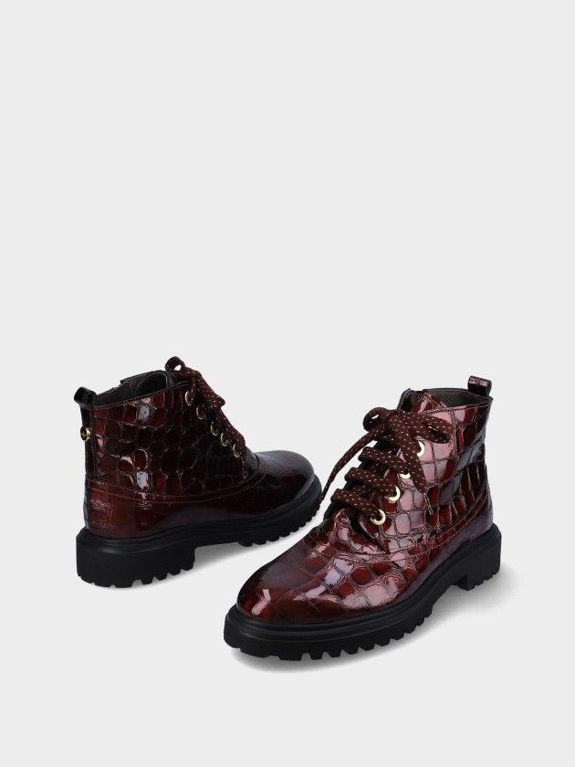 Flat Leather Ankle Boot Raissa 05